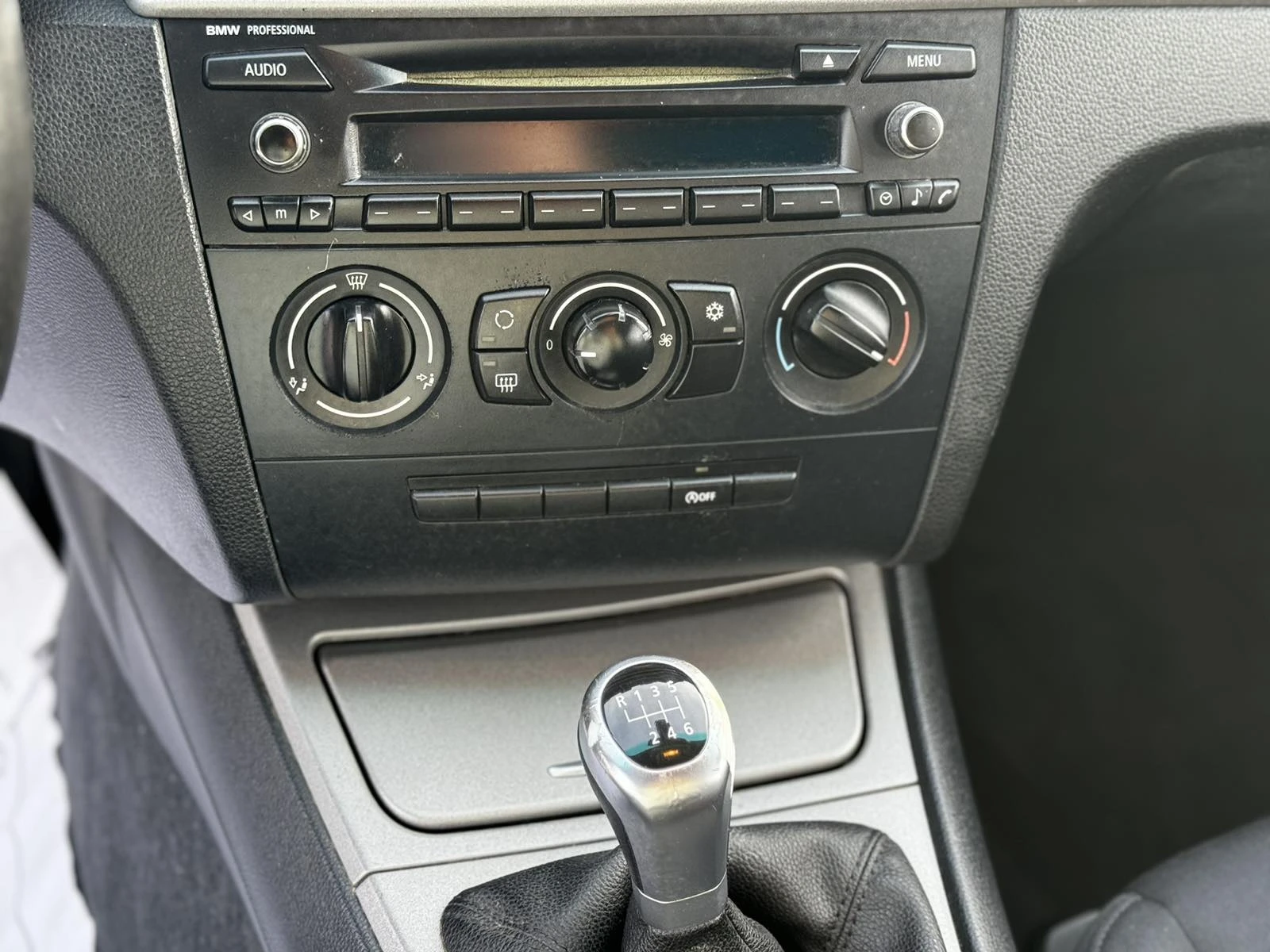 BMW 118 D, снимка 12 - Автомобили и джипове - 53751277