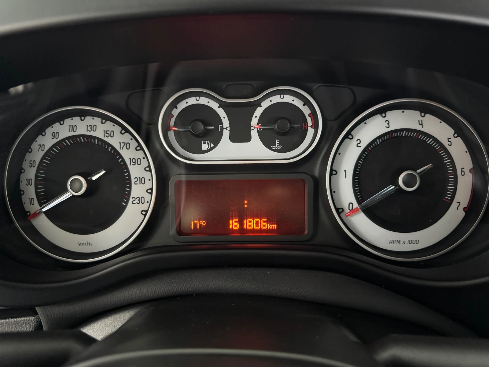 Fiat 500L PRO - 1.4 i GPL - EURO 6B - нова газова бутилка, снимка 11 - Автомобили и джипове - 53710504