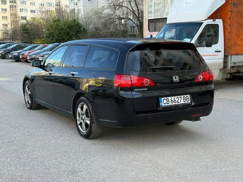 Honda Accord 2.2 dizel, снимка 4 - Автомобили и джипове - 54119300