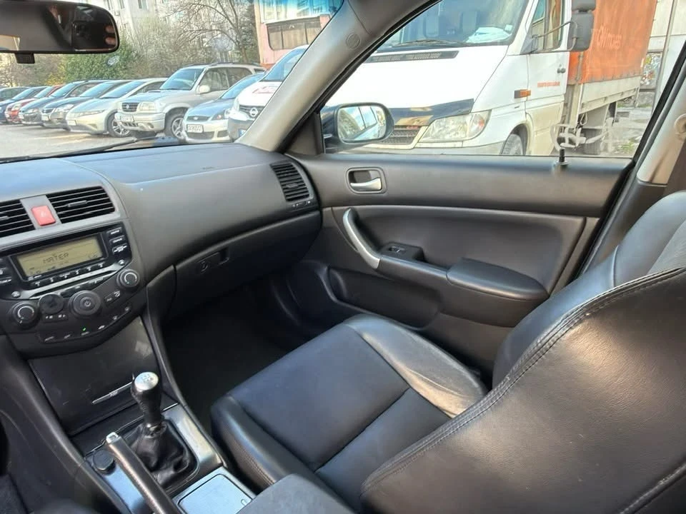 Honda Accord 2.2 dizel, снимка 11 - Автомобили и джипове - 54119300