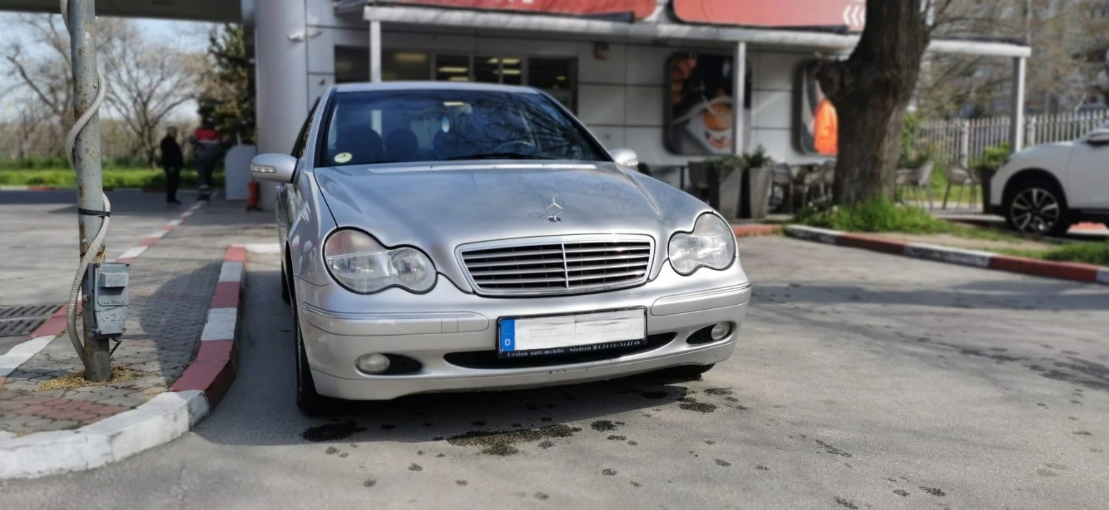 Mercedes-Benz C 220 2.2 142000 КМ, снимка 2 - Автомобили и джипове - 54227372