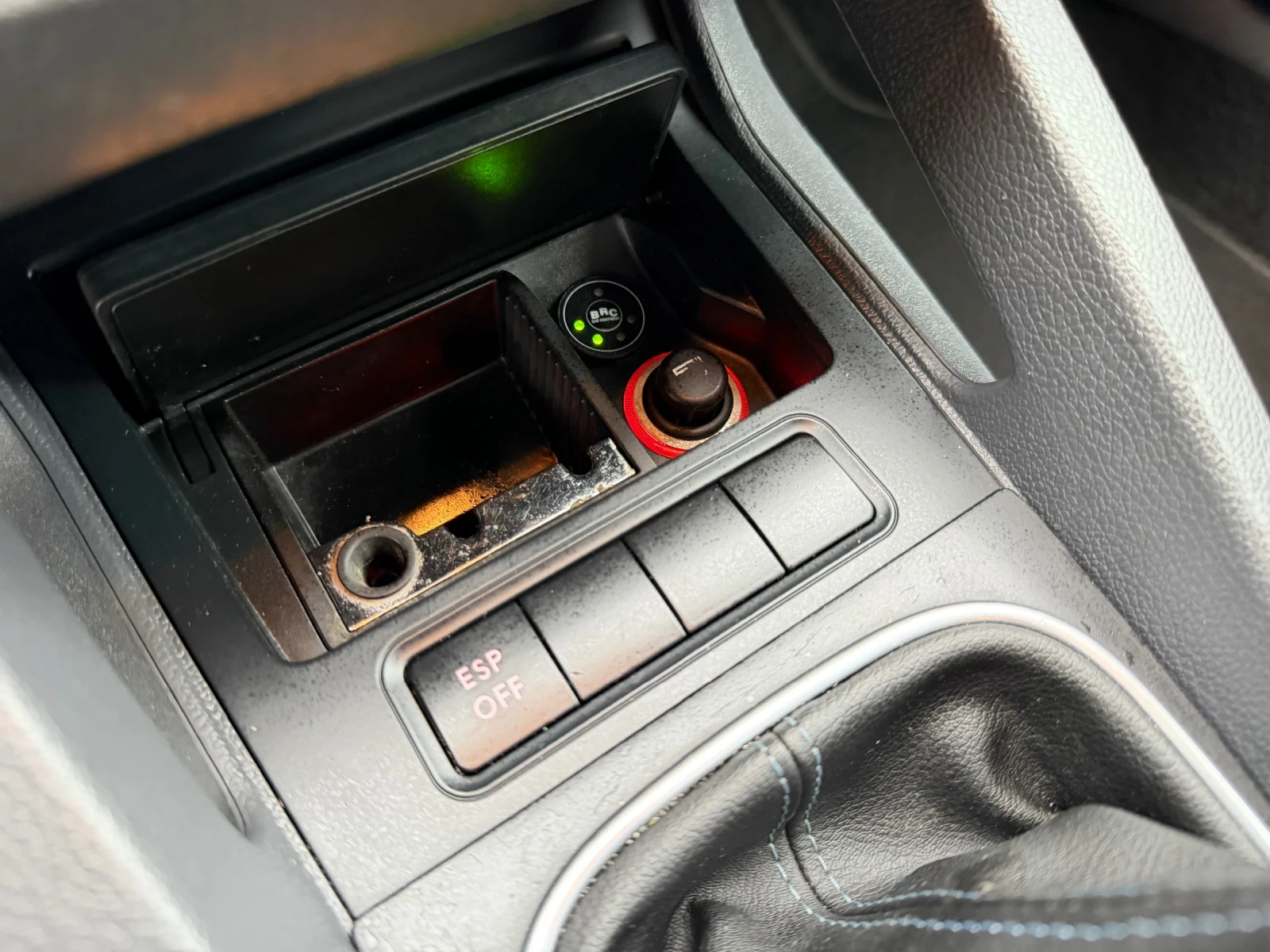 VW Golf 1.6i 102к.с. HIGHLINE BRC ГЕРМАНИЯ, снимка 11 - Автомобили и джипове - 54243092