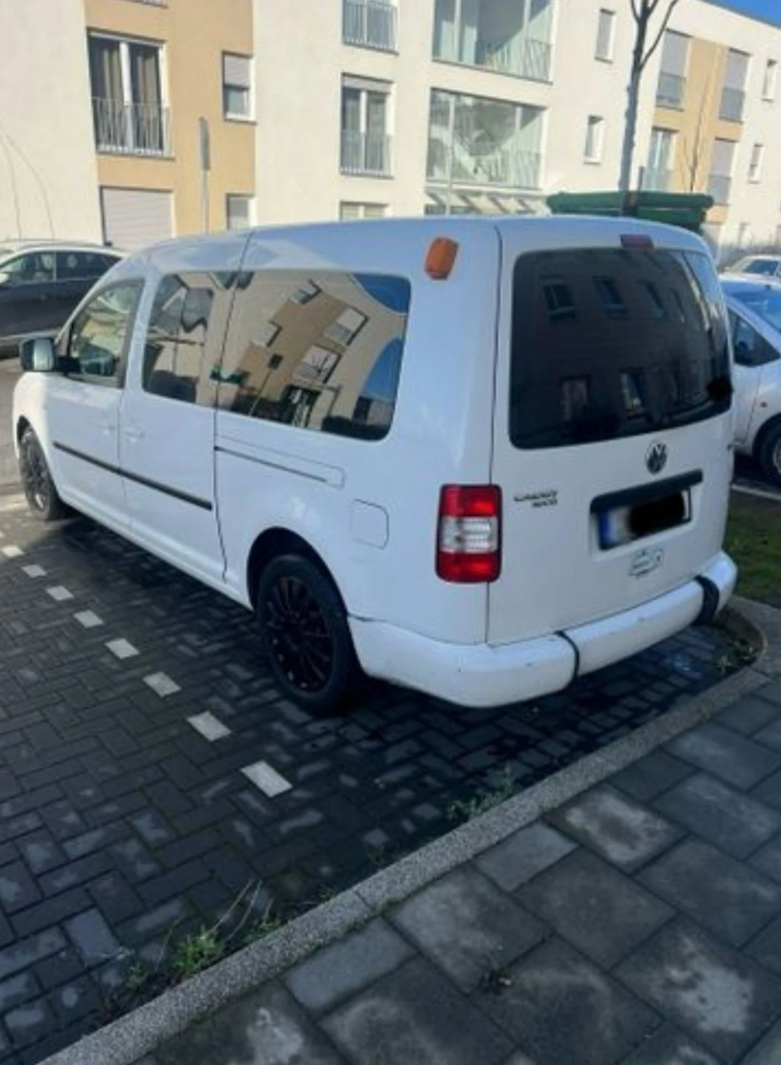 VW Caddy 19pd MAXI инвалидна рампа, снимка 4 - Автомобили и джипове - 54670674