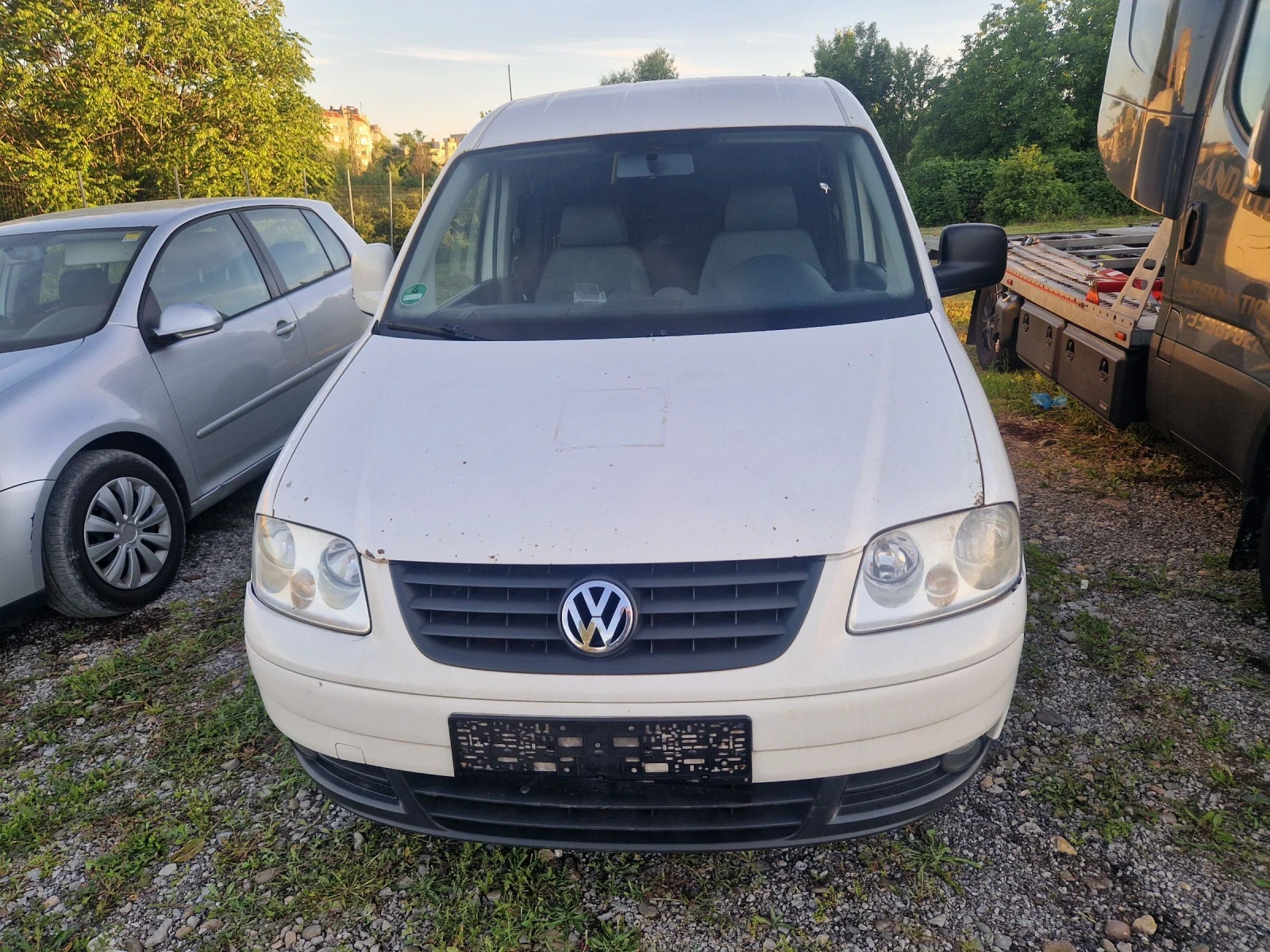 VW Caddy 1.9TDI 105 LIFE MAXI инвалидна рампа, снимка 2 - Автомобили и джипове - 54838420
