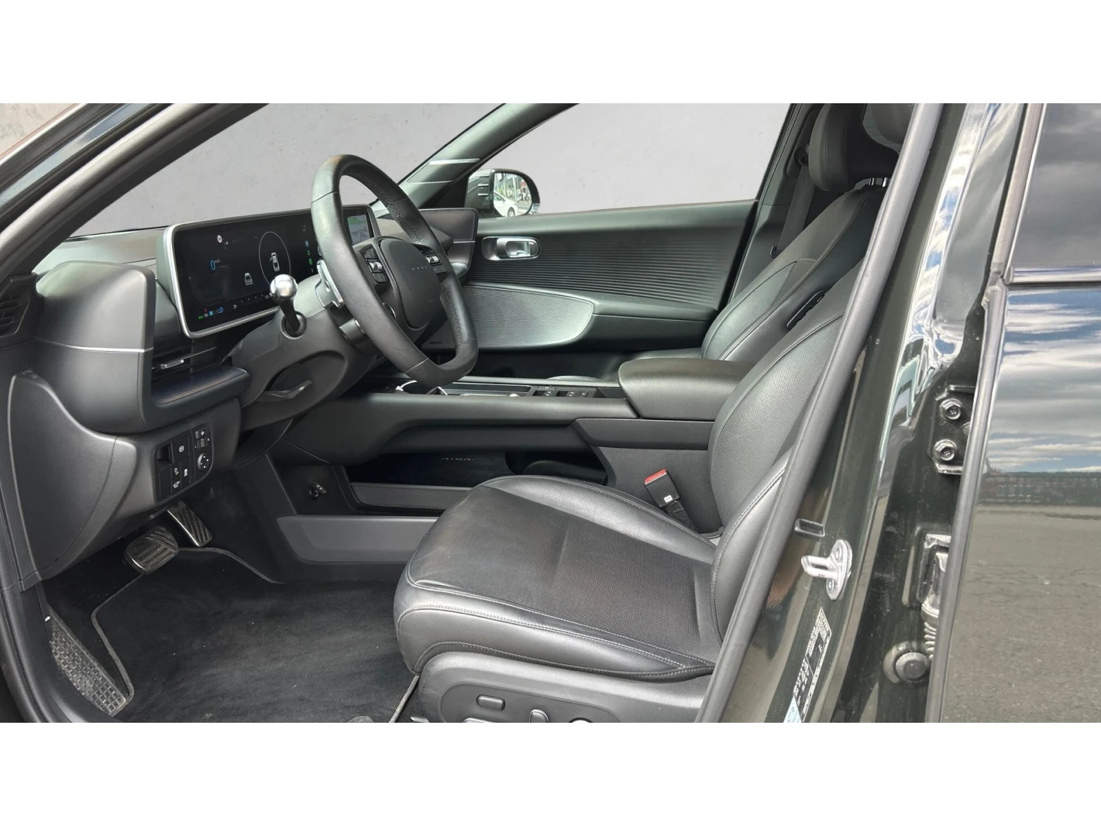 Hyundai Ioniq 6 Premium 77kWh RWD, Месечна вноска от 399  , снимка 11 - Автомобили и джипове - 54925301
