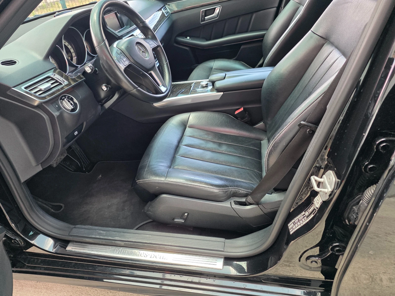 Mercedes-Benz E 220 BlueTEC 9G, снимка 7 - Автомобили и джипове - 54979671