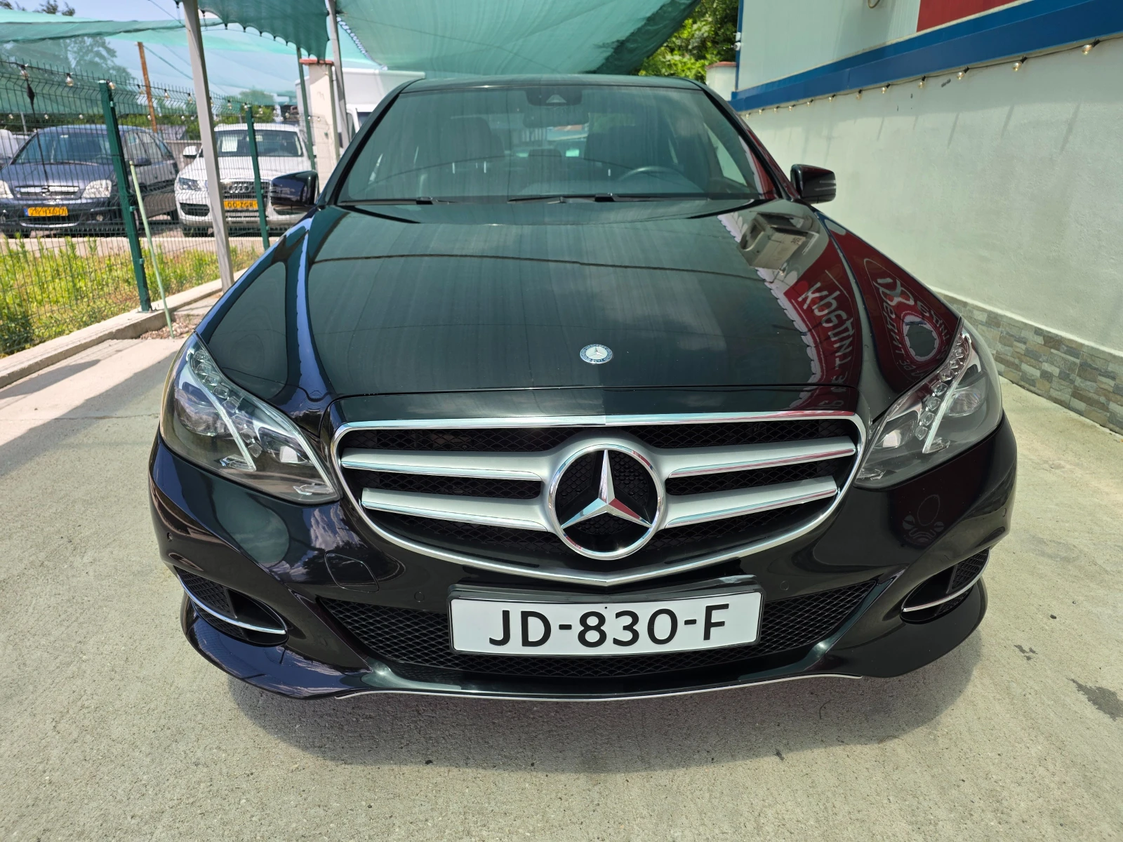 Mercedes-Benz E 220 BlueTEC 9G, снимка 2 - Автомобили и джипове - 54979671