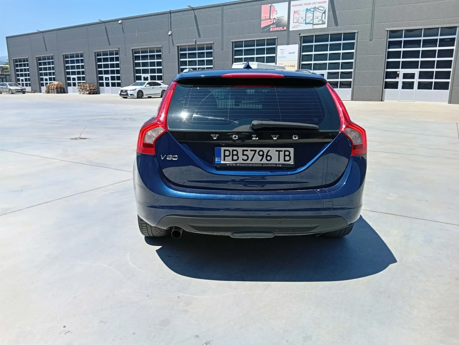Volvo V60 2.0 D4, снимка 6 - Автомобили и джипове - 55082261