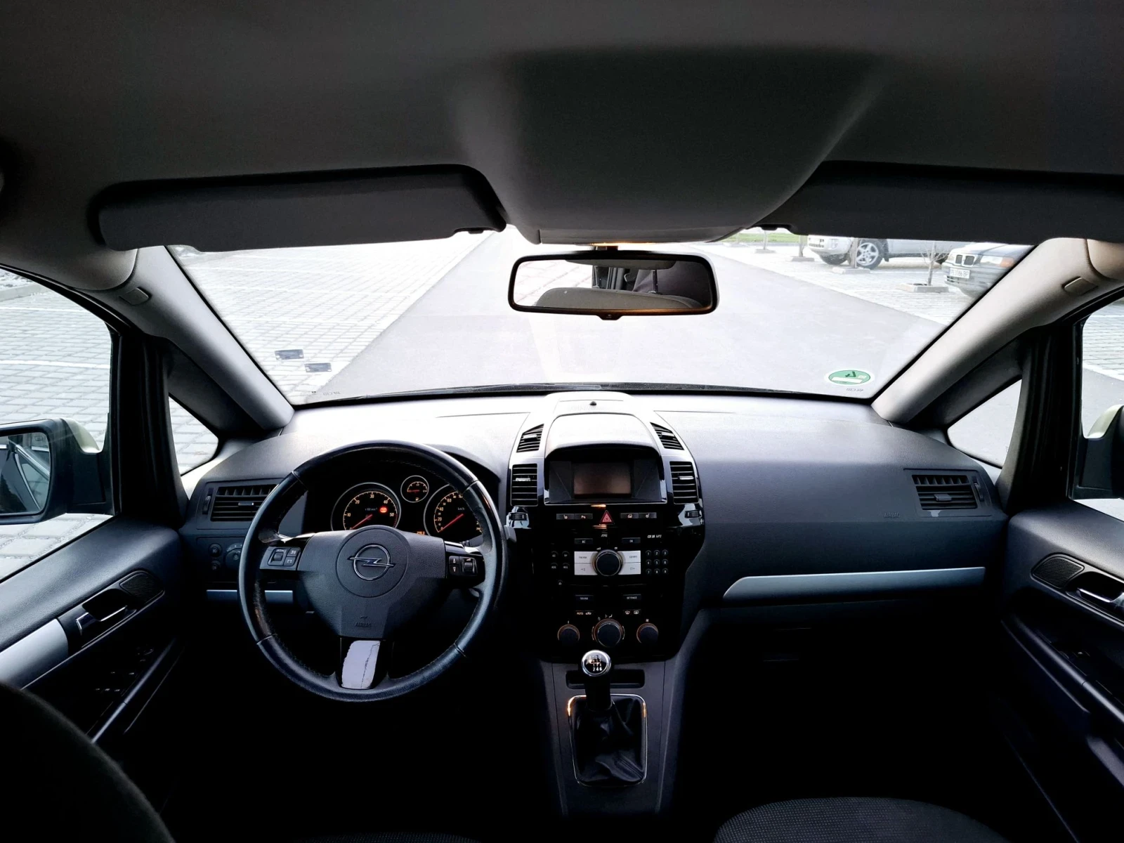 Opel Zafira FACELIFT , снимка 9 - Автомобили и джипове - 55637775