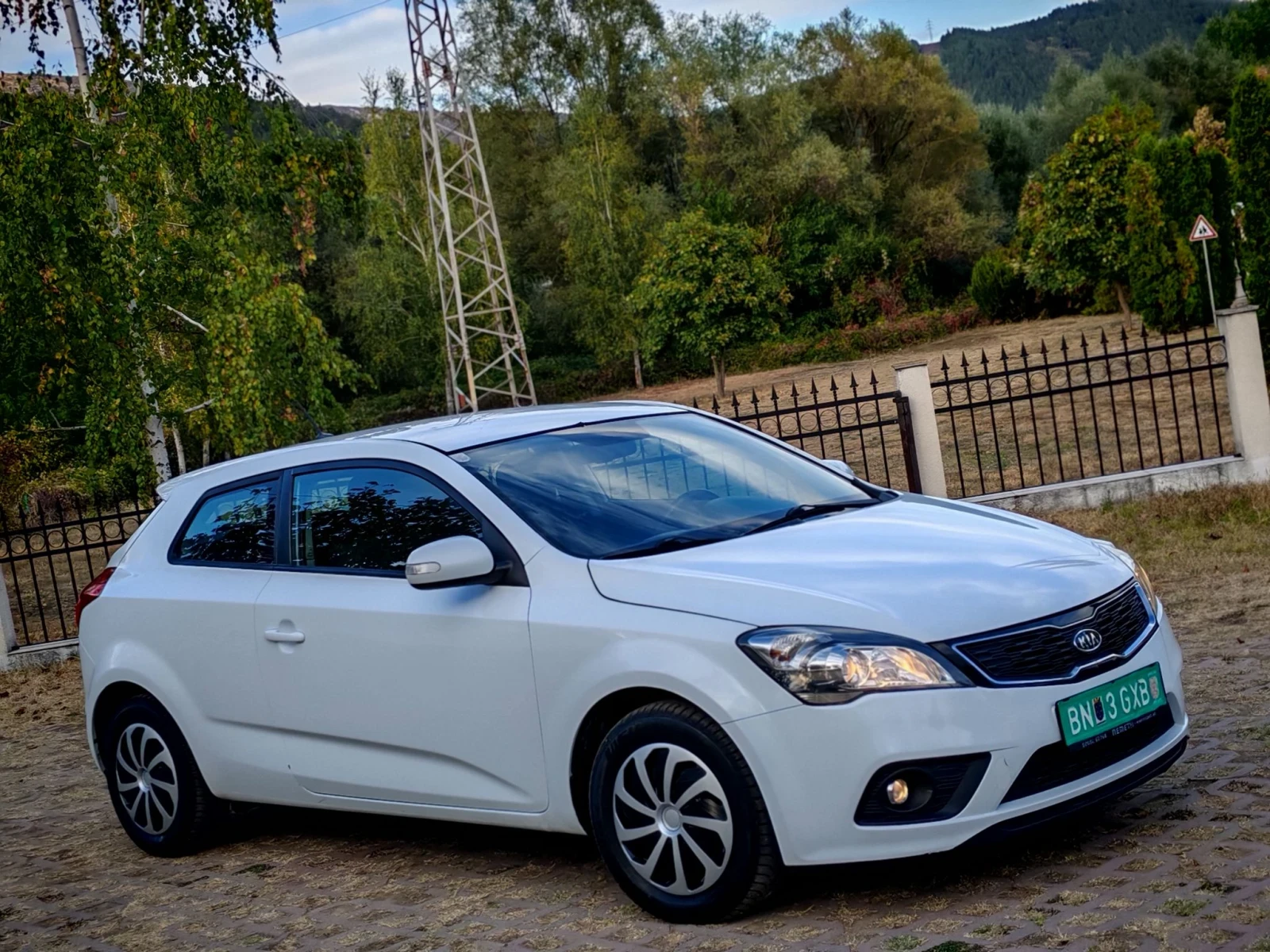 Kia Pro ceed 1.6CRDI(116)* FACELIFT* ECO-DINAMICS* НОВ ВНОС* , снимка 9 - Автомобили и джипове - 56193919