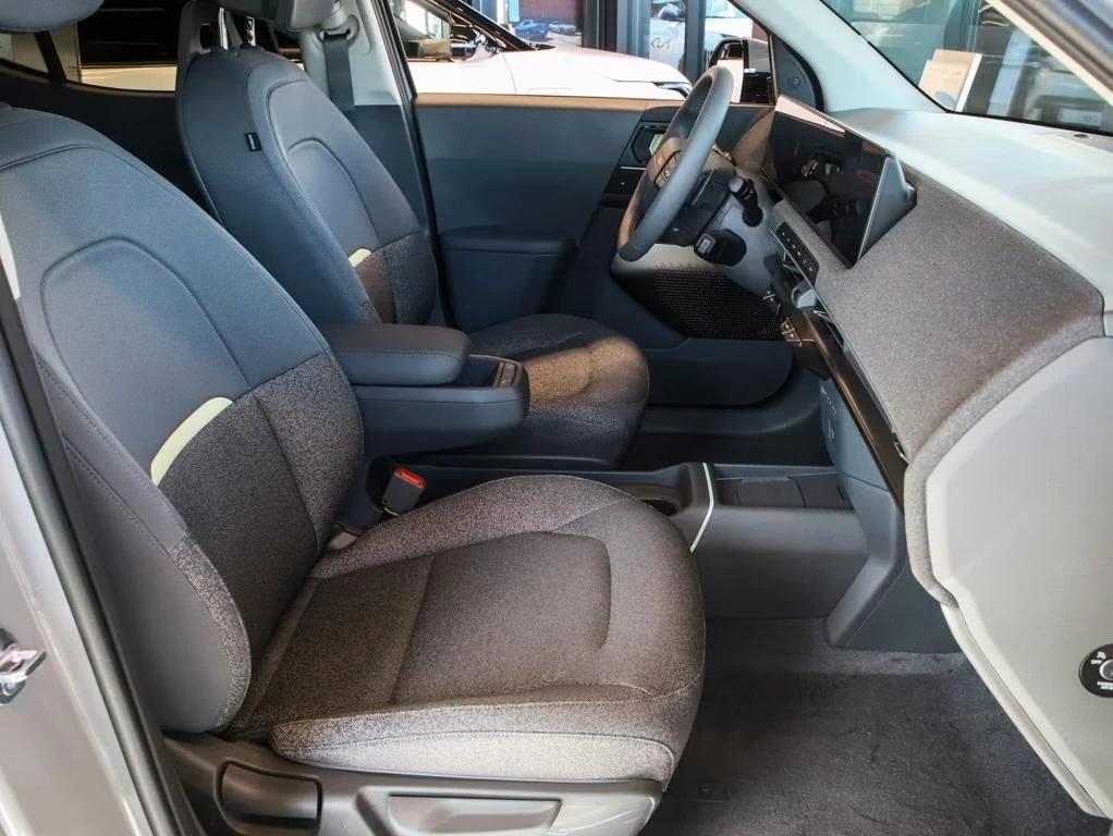 Kia EV2 Earth 42kWh 360* DISTRONIC Winter Package, снимка 8 - Автомобили и джипове - 56227822