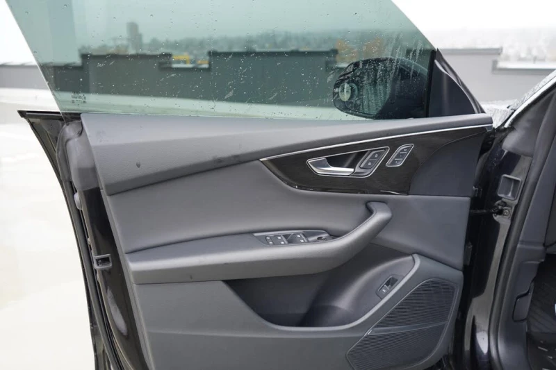 Audi Q8 B&O* DISTRONIC* HEAD-UP* 360 CAM* ПАНОРАМА* ОБДУХ, снимка 8 - Автомобили и джипове - 52469316