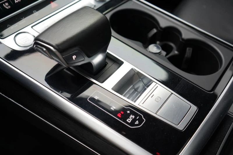 Audi Q8 B&O* DISTRONIC* HEAD-UP* 360 CAM* ПАНОРАМА* ОБДУХ, снимка 13 - Автомобили и джипове - 52469316