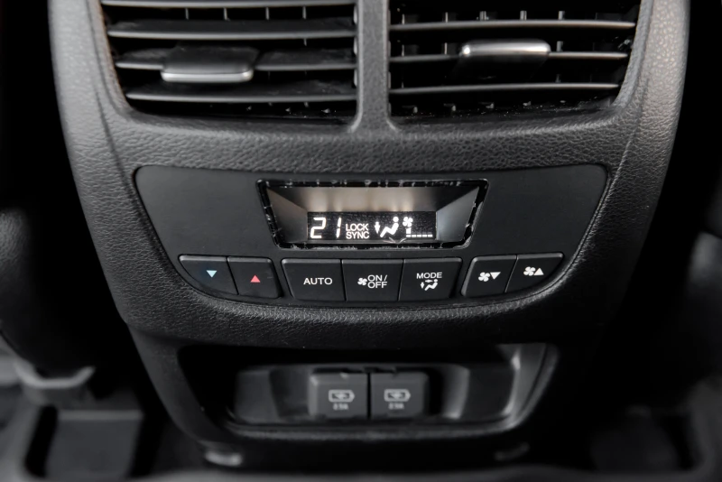 Acura Mdx 3.5, снимка 11 - Автомобили и джипове - 52846901