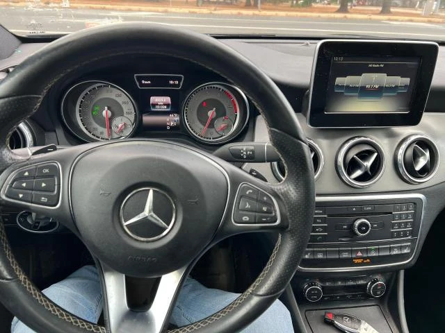 Mercedes-Benz GLA 250 4MATIC/HARMAN-KARDON/PANORAMA/МЕМОРИ СЕДАЛКИ/, снимка 5 - Автомобили и джипове - 48504755