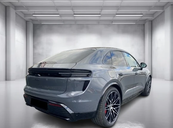 Porsche Macan Turbo = Sport Chrono = Heat Pump Гаранция, снимка 3 - Автомобили и джипове - 54046685