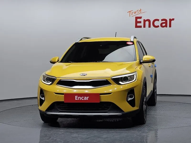 Kia Stonic 1.6 Trendy, снимка 3 - Автомобили и джипове - 55786750