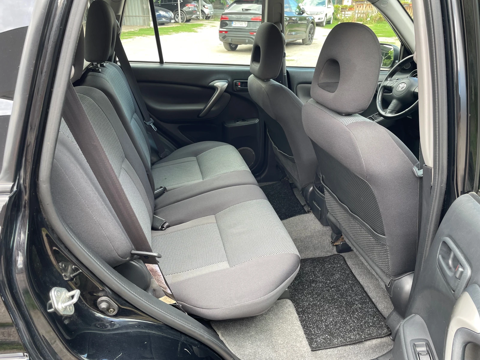 Toyota Rav4 FACE* NAVI* ITALY* D4D - изображение 9
