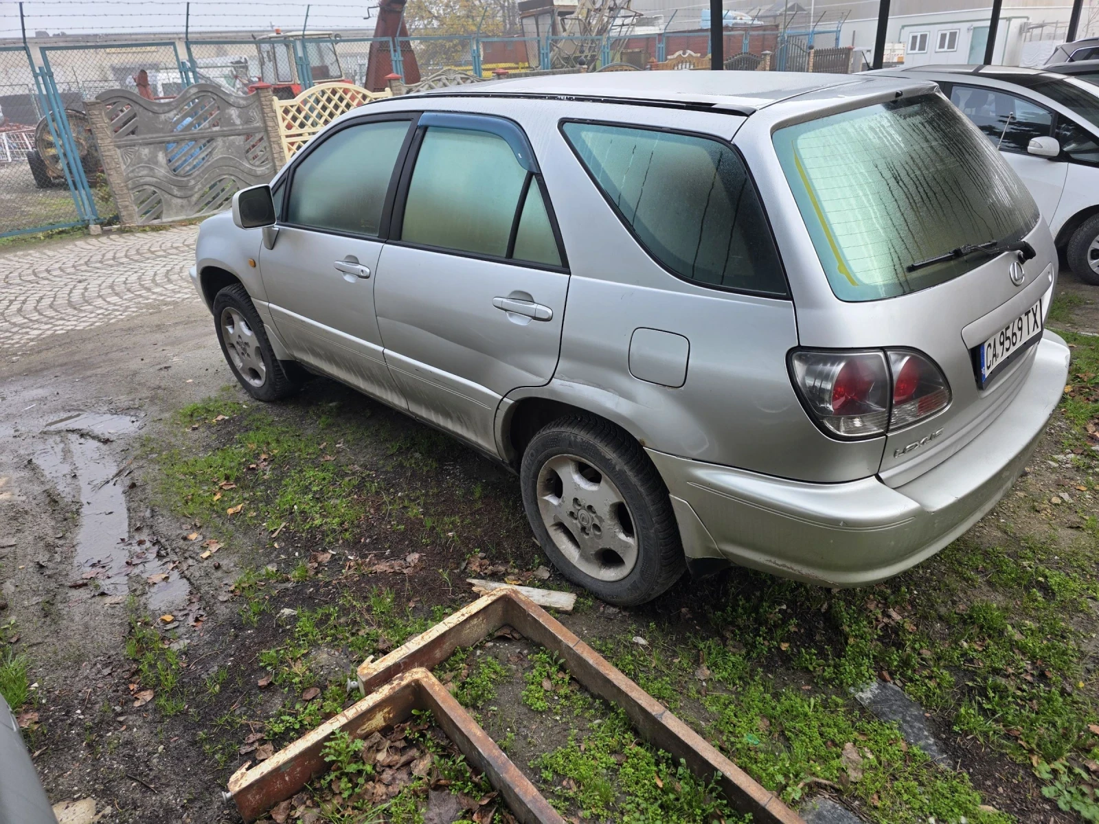 Lexus RX 300 КОЛЕДНА ЦЕНА 7.000ЛВ ЗА ДВАТА - изображение 9