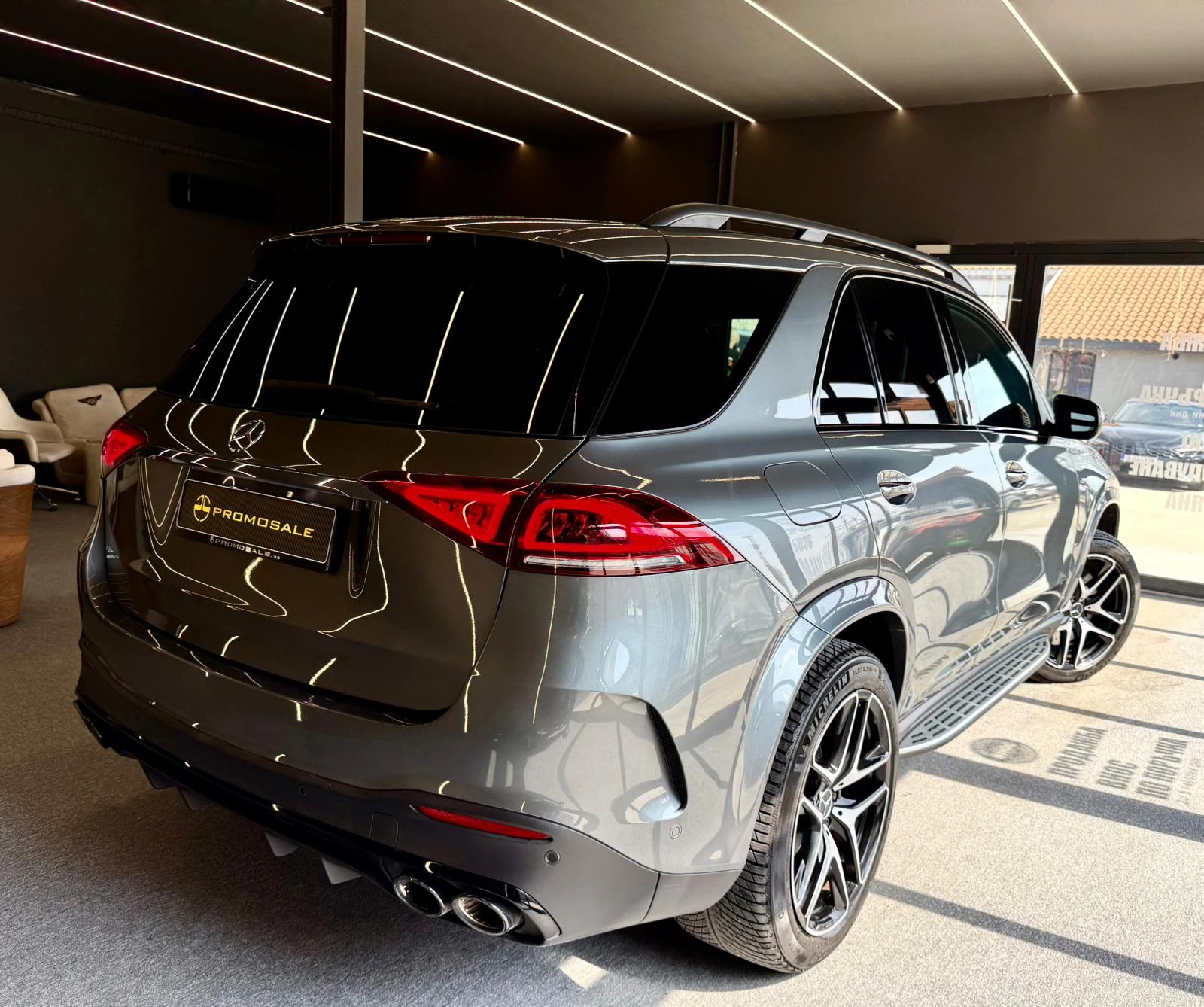 Mercedes-Benz GLE 53 4MATIC AMG* Панорама* 360* Лизинг, снимка 6 - Автомобили и джипове - 54148337