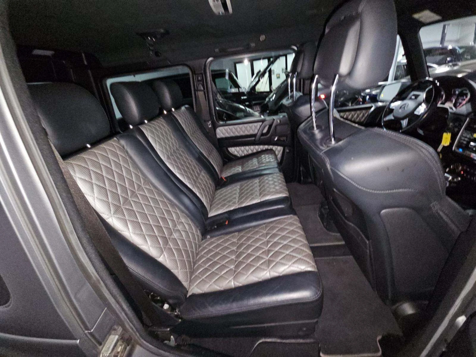 Mercedes-Benz G 63 AMG  4MATIC 4dr, снимка 16 - Автомобили и джипове - 54460292