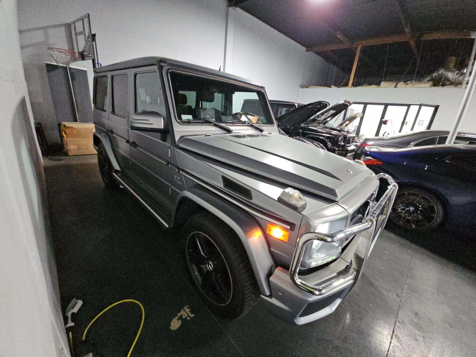 Mercedes-Benz G 63 AMG  4MATIC 4dr, снимка 2 - Автомобили и джипове - 54460292