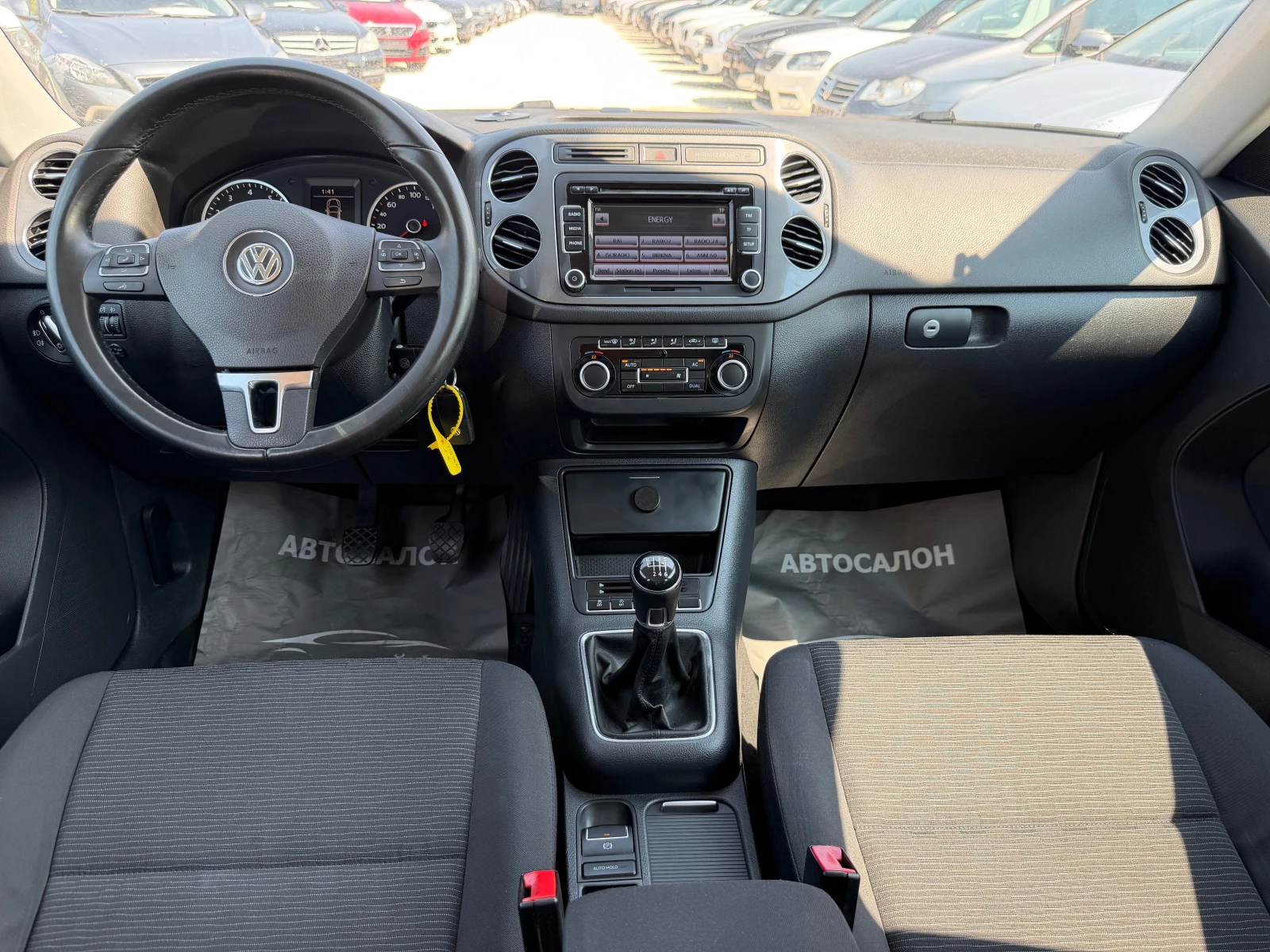 VW Tiguan FACELIFT 1.4TSI  BLUEMOTION СМЕНЕНА ВЕРИГА , снимка 8 - Автомобили и джипове - 55330381