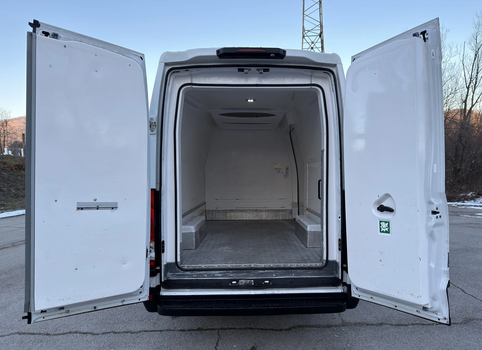 Iveco Daily 35S16* HI-MATIC* ХЛАДИЛЕН* 173XKM* ТОК* КЛИМА - изображение 7