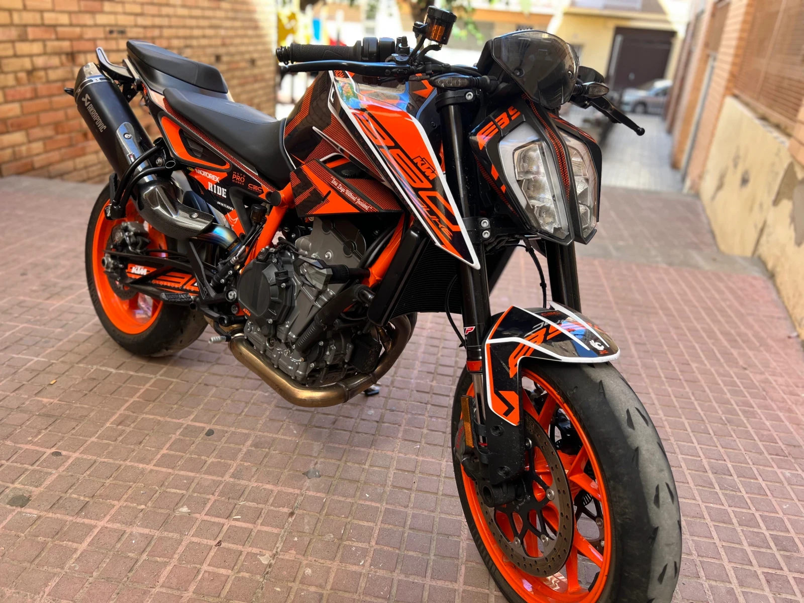 Ktm Duke KTM 890 Duke R