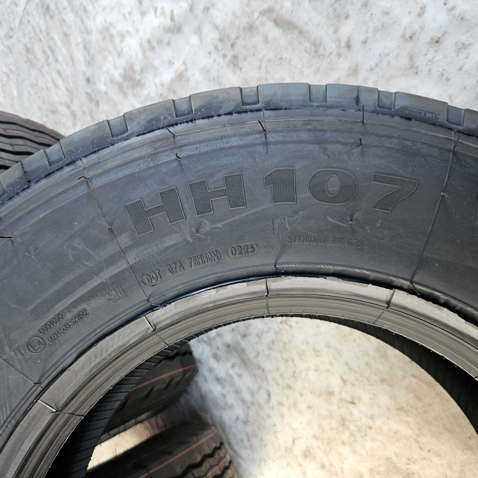  235/75R17.5 | Mobile.bg   9