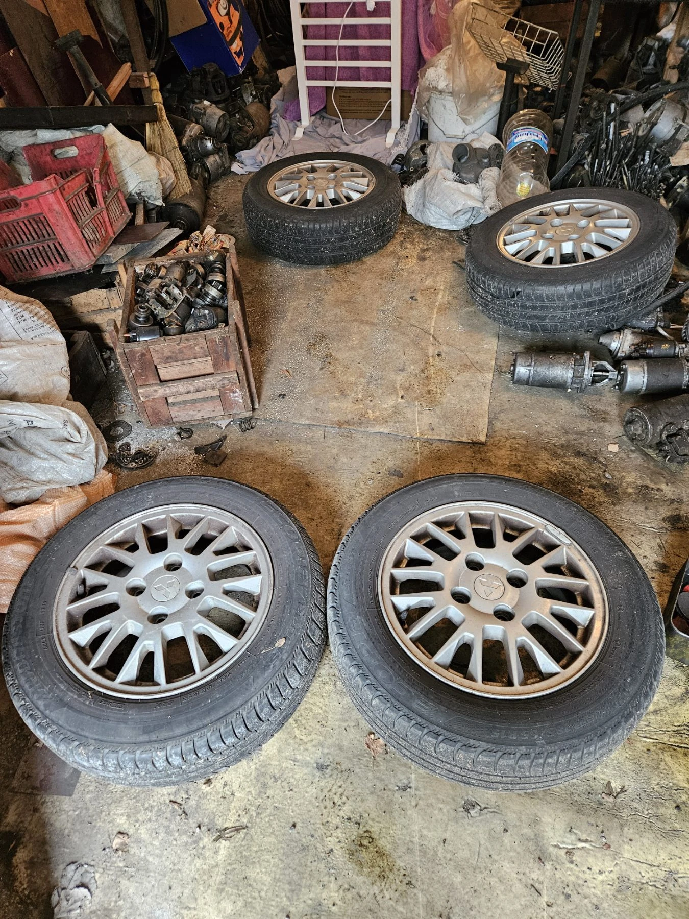 Гуми с джанти Bridgestone 185/120R15, снимка 4 - Гуми и джанти - 54650241