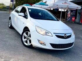 Opel Astra /* Фабрична ГАЗ * 2012г * COSMO * \, снимка 1