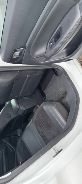 Peugeot 308 1.2 130 к. с., снимка 8