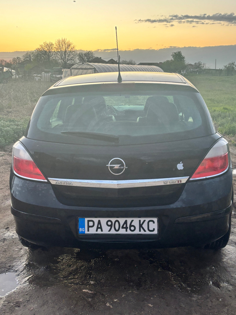 Opel Astra 1.7cdti, снимка 2 - Автомобили и джипове - 45629329