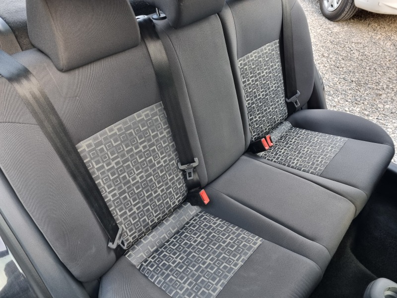 Seat Ibiza 1.4 бензин 85кс, снимка 14 - Автомобили и джипове - 45286698