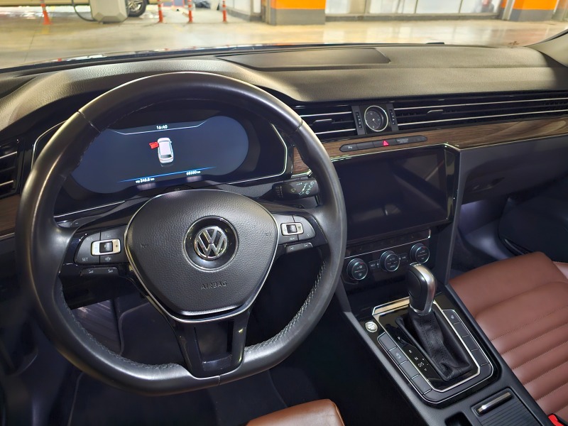 VW Passat, снимка 11 - Автомобили и джипове - 46025150