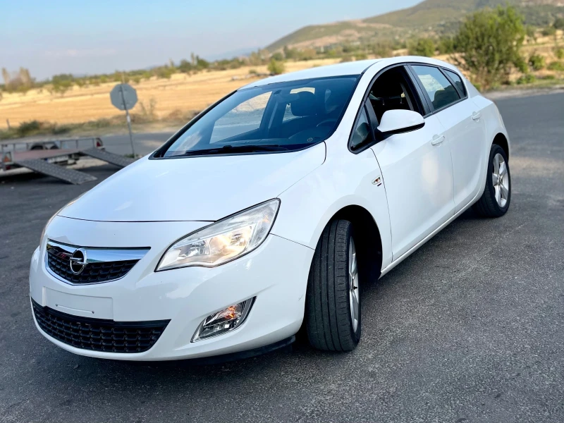 Opel Astra /* Фабрична ГАЗ * 2012г * COSMO * \, снимка 3 - Автомобили и джипове - 47465393