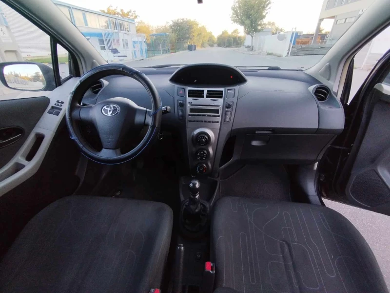 Toyota Yaris, снимка 5 - Автомобили и джипове - 48069781