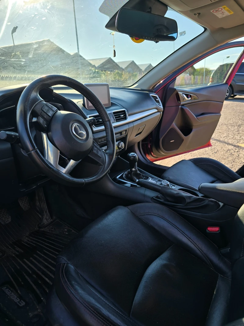 Mazda 3 2.2 SkyActiv 150hp, снимка 12 - Автомобили и джипове - 48527923