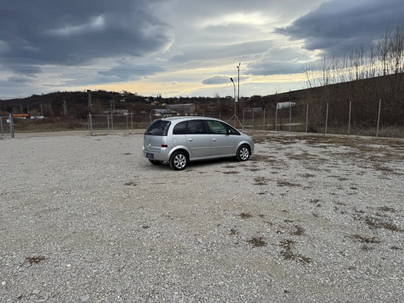 Opel Meriva 1.6 i, снимка 8 - Автомобили и джипове - 48541705