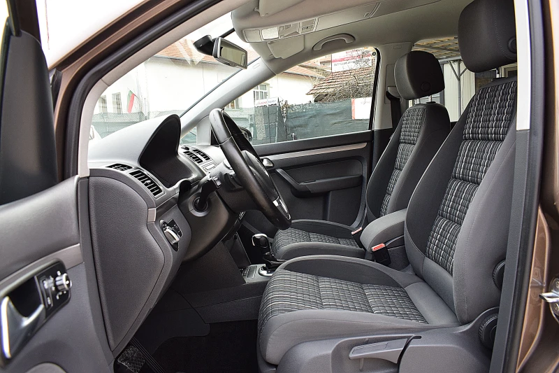 VW Touran 1.4ШВЕЙЦАРИЯ/LUX/7 МЕСТА, снимка 7 - Автомобили и джипове - 48693598