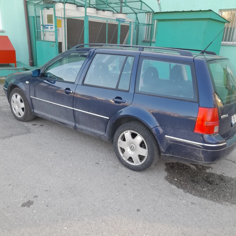 VW Bora Variant, снимка 13 - Автомобили и джипове - 48817040