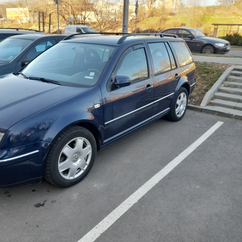 VW Bora Variant, снимка 1 - Автомобили и джипове - 48817040