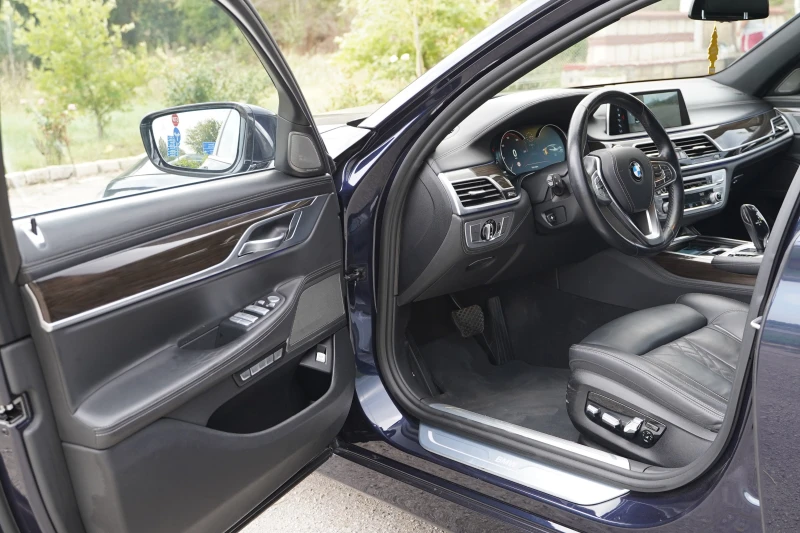 BMW 730 3.0 D X-Drive, снимка 14 - Автомобили и джипове - 52289336