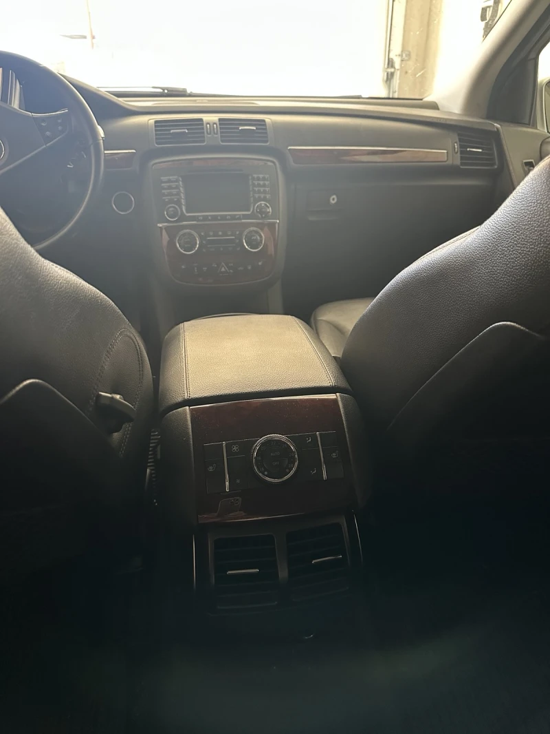 Mercedes-Benz R 320, снимка 5 - Автомобили и джипове - 52278459