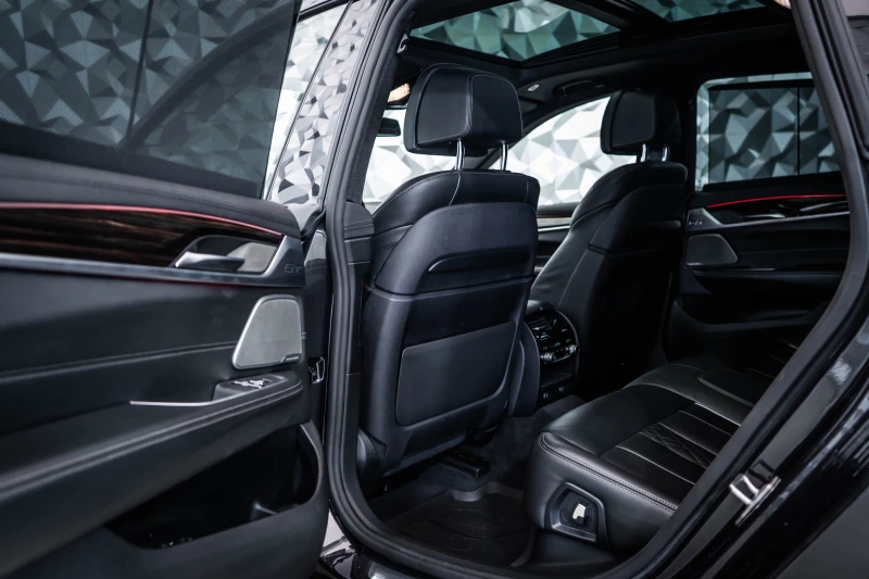 BMW 6 GT 630d* Xdrive* Pano* Лизинг* M* Обдух* Harman, снимка 15 - Автомобили и джипове - 52118756