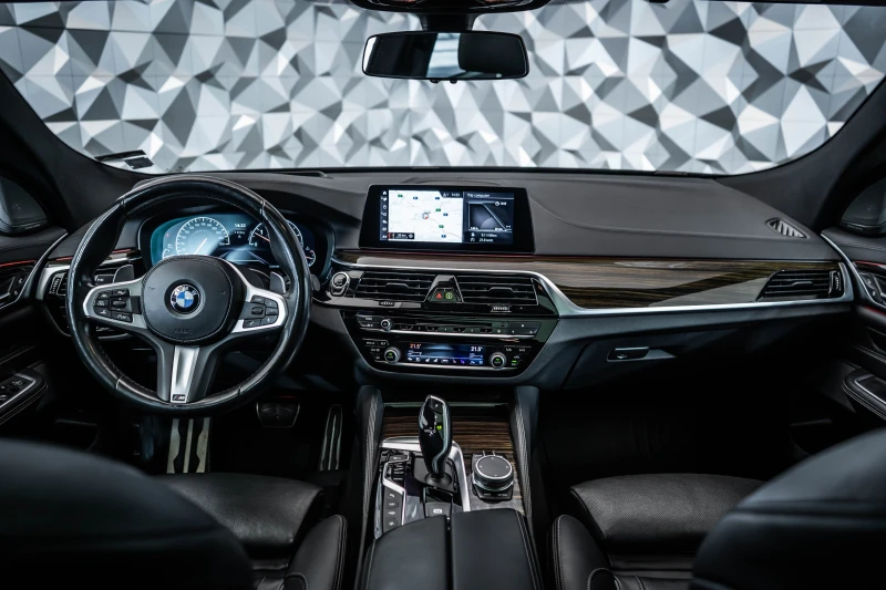 BMW 6 GT 630d* Xdrive* Pano* Лизинг* M* Обдух* Harman, снимка 11 - Автомобили и джипове - 52118756