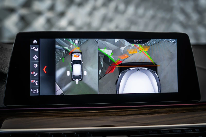 BMW 6 GT 630d* Xdrive* Pano* Лизинг* M* Обдух* Harman, снимка 14 - Автомобили и джипове - 52118756