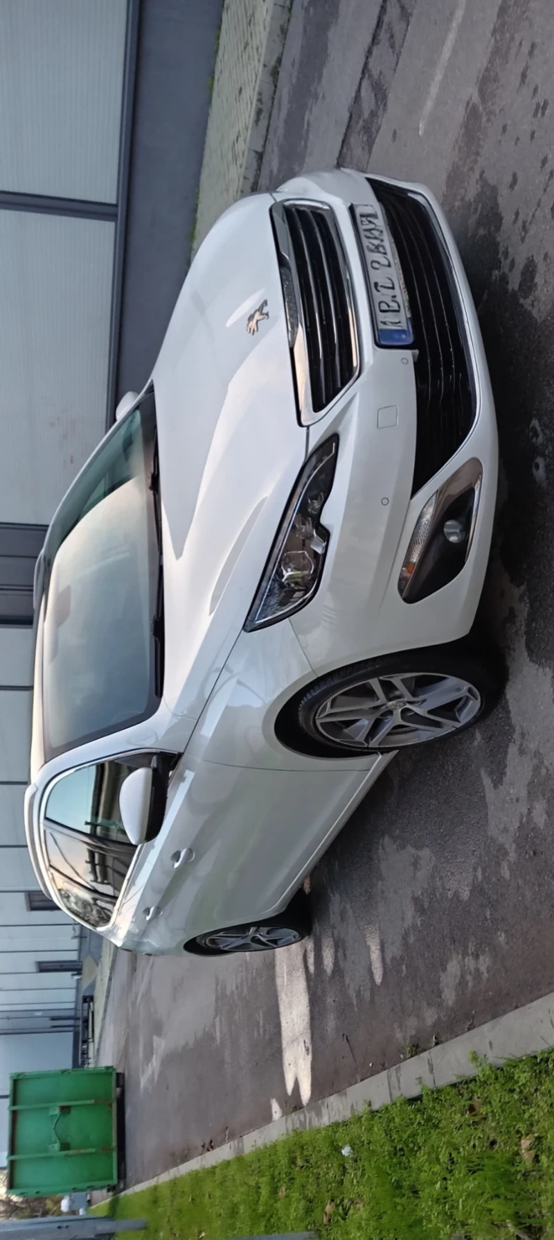 Peugeot 308 1.2 130 к. с., снимка 4 - Автомобили и джипове - 52593979
