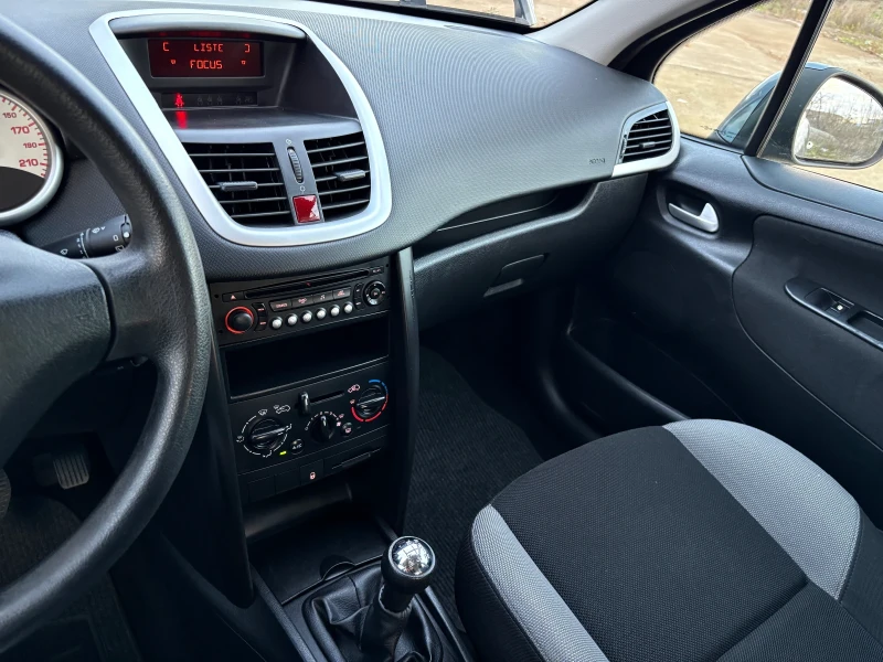 Peugeot 207 1.4i 75к.с. Старият мотор* 153 000км* , снимка 9 - Автомобили и джипове - 52617678
